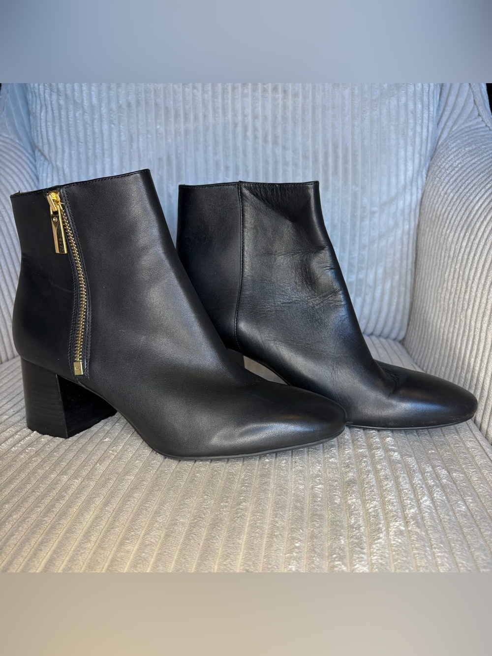 Michael kors Black Leather Ankle Boots with Side Zip